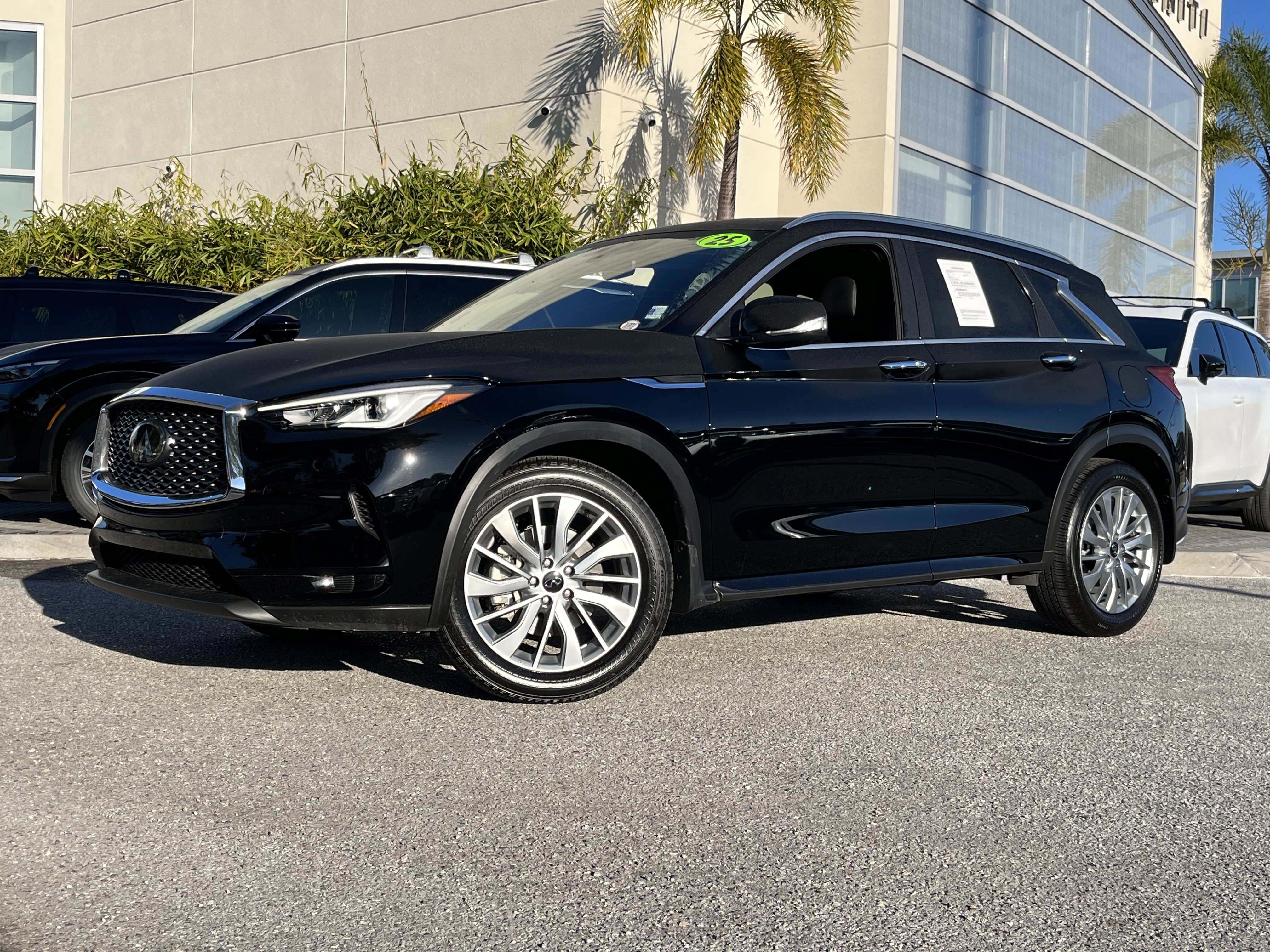 Certified 2025 INFINITI QX50 Luxe image 1