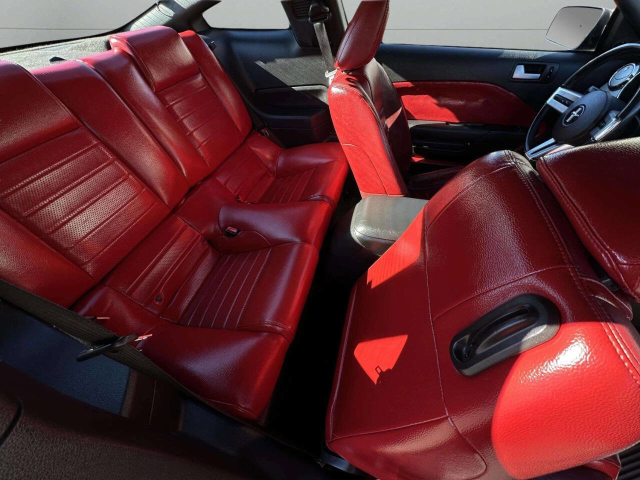 Used 2005 Ford Mustang GT image 22