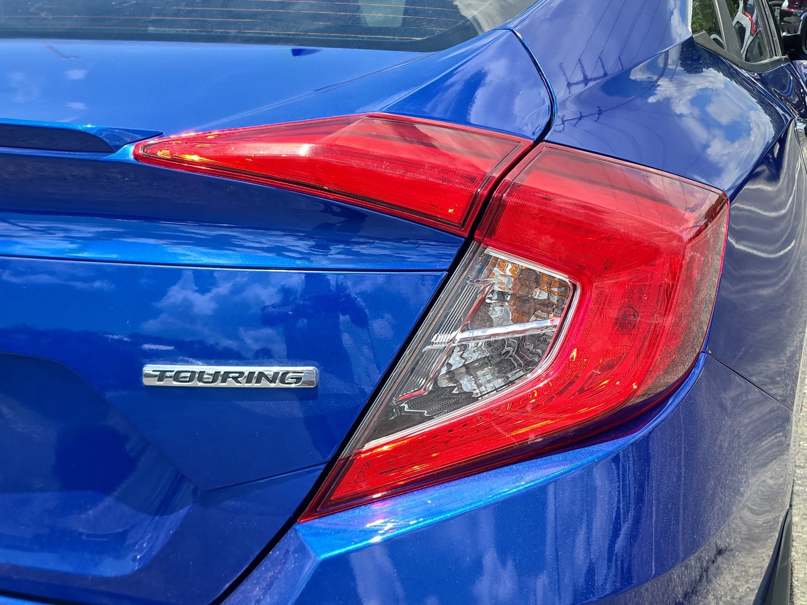 Used 2016 Honda Civic Touring image 8