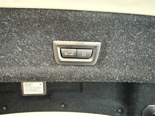 New 2025 BMW 330i xDrive Sedan w/ Premium Package image 36