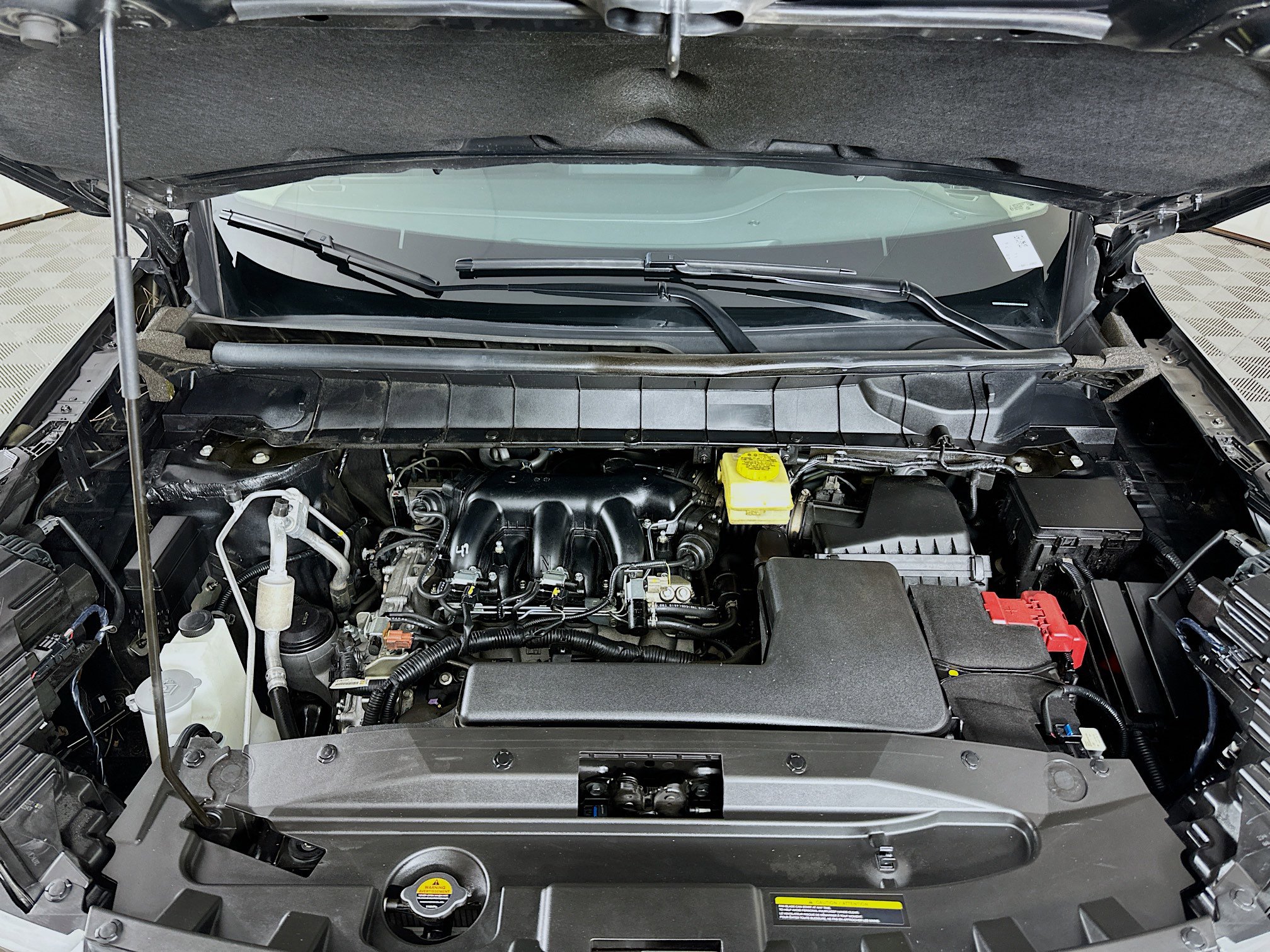 Used 2025 Nissan Pathfinder SV image 34