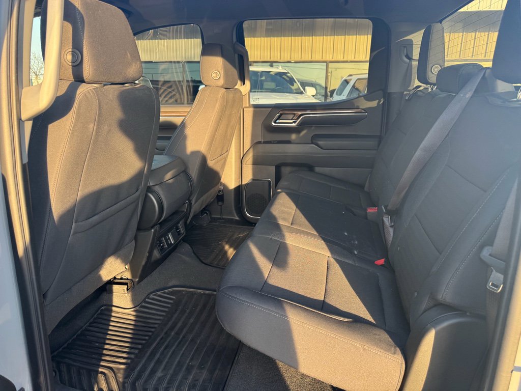Used 2024 Chevrolet Silverado 1500 LT image 12