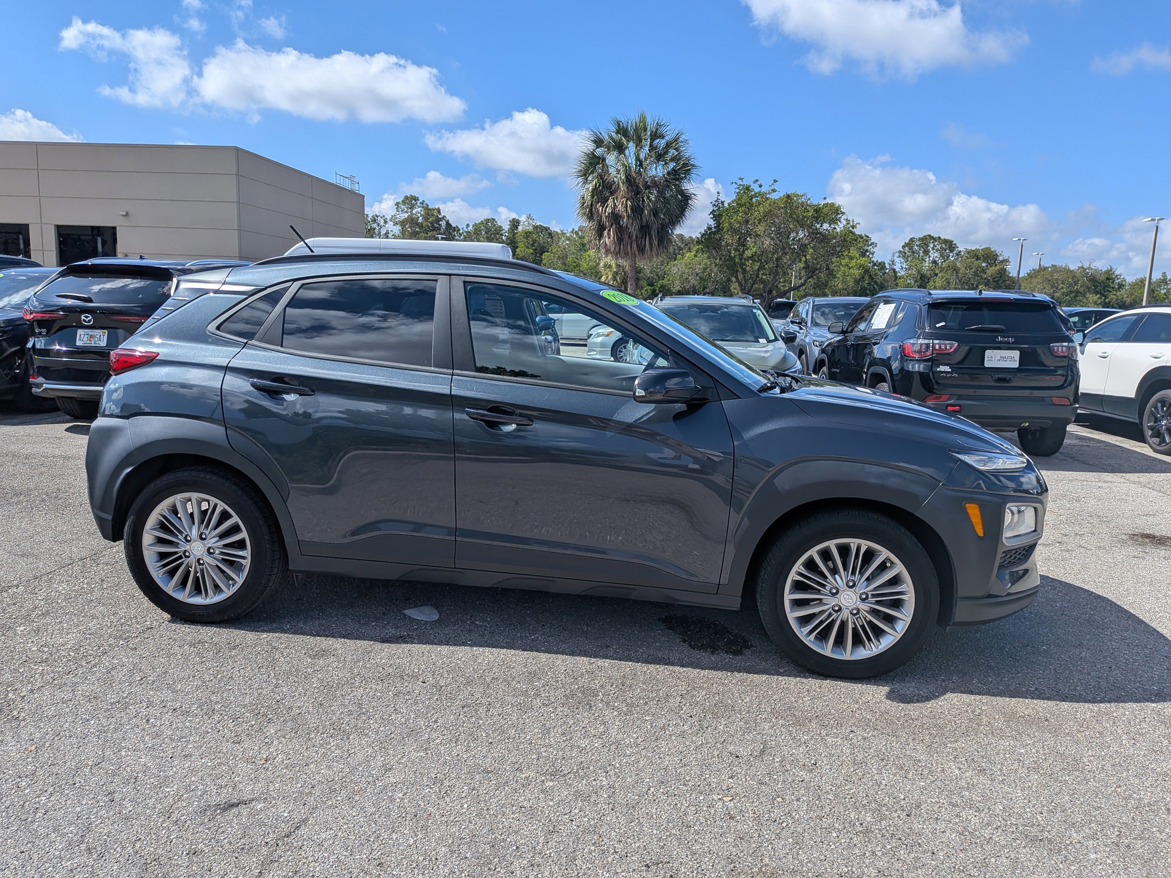 Used 2018 Hyundai Kona SEL w/ SEL Tech Package 02 FWD image 3