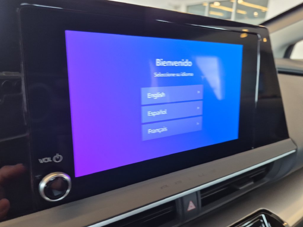 Used 2025 Toyota Prius LE FWD image 20