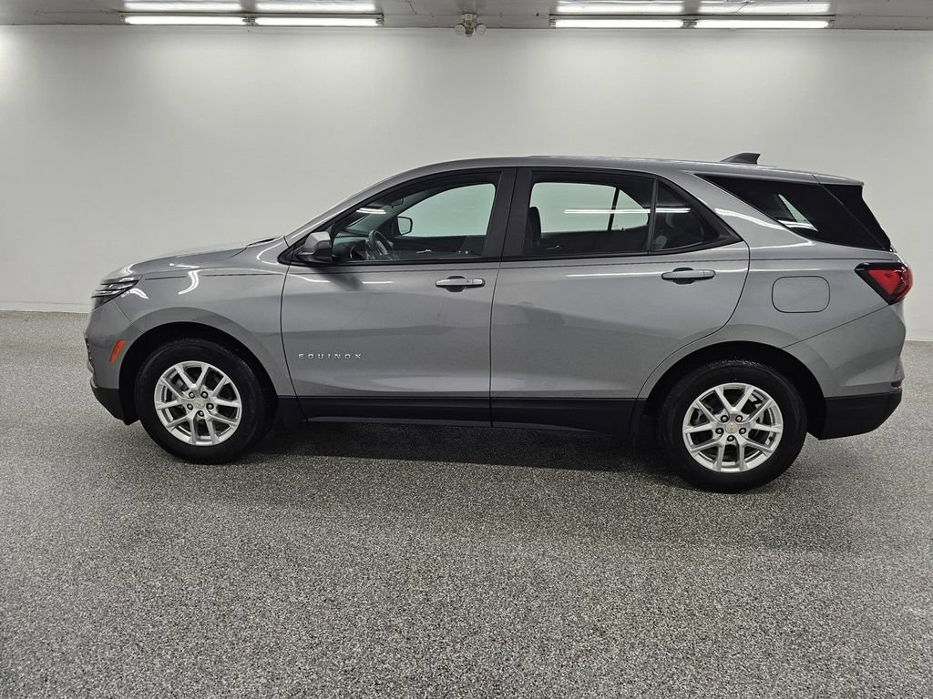 Used 2024 Chevrolet Equinox LS FWD image 8