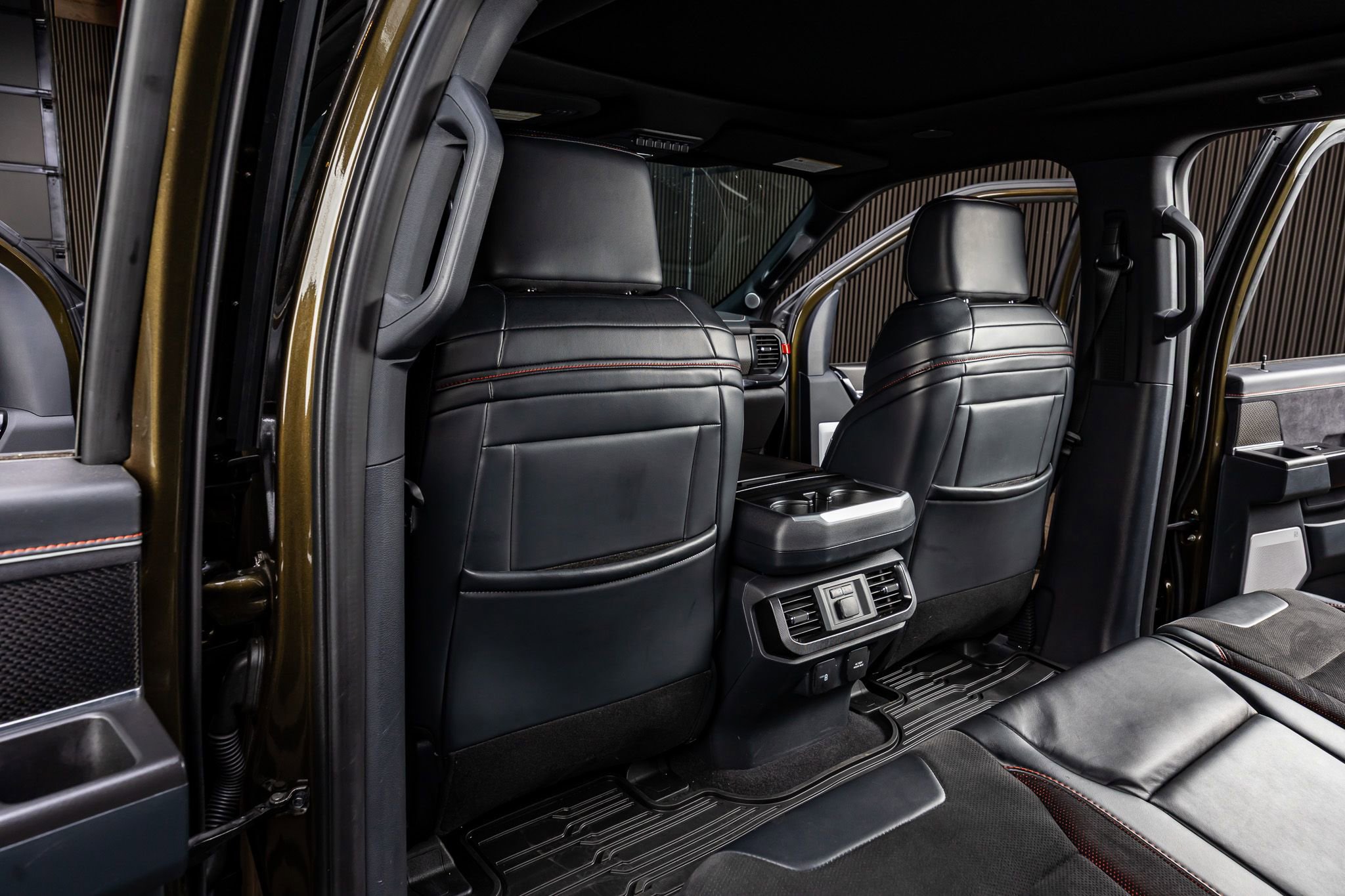 Used 2025 Ford F150 Raptor w/ Equipment Group 803A Raptor R image 32