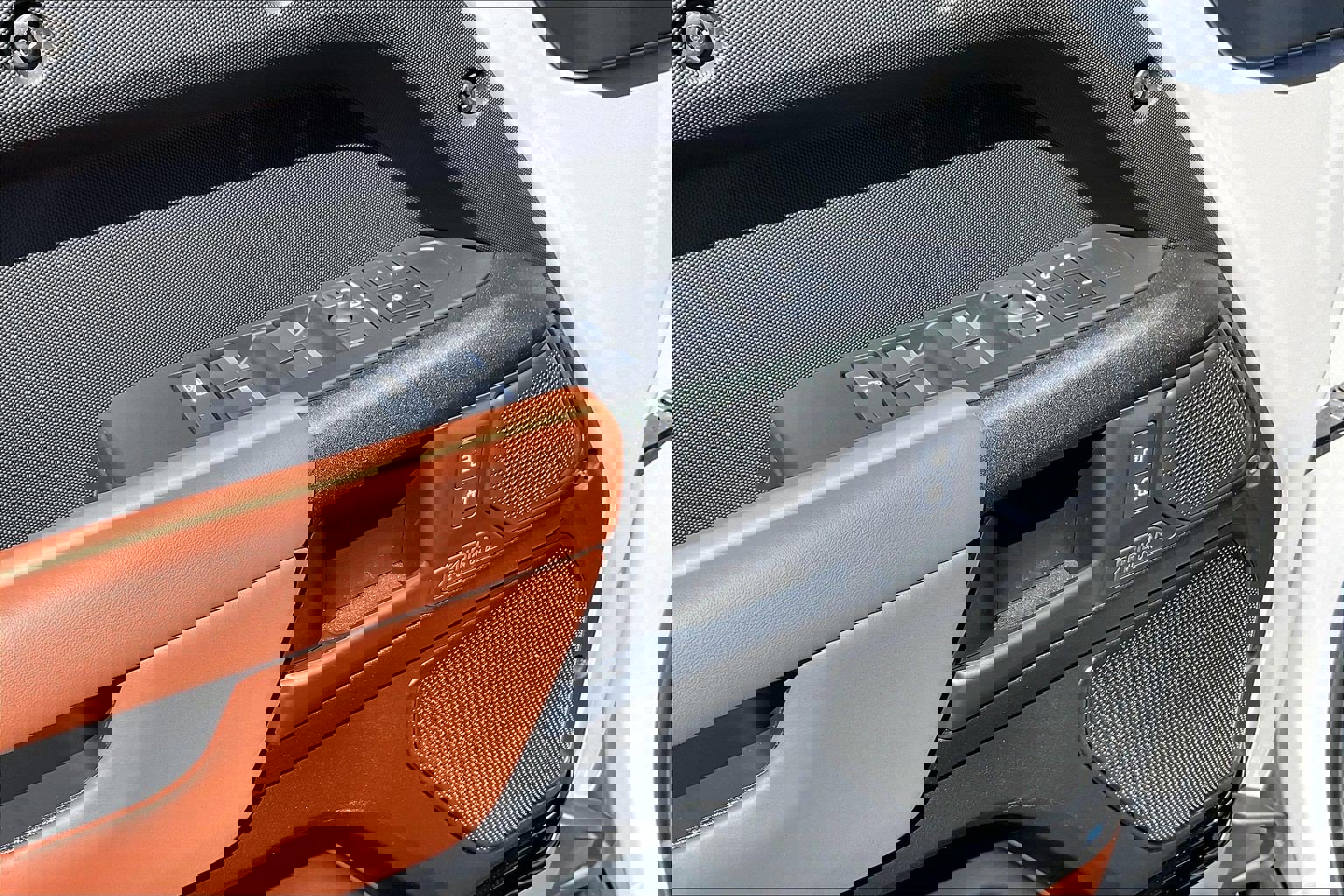 New 2026 Land Rover Defender 110 OCTA image 22