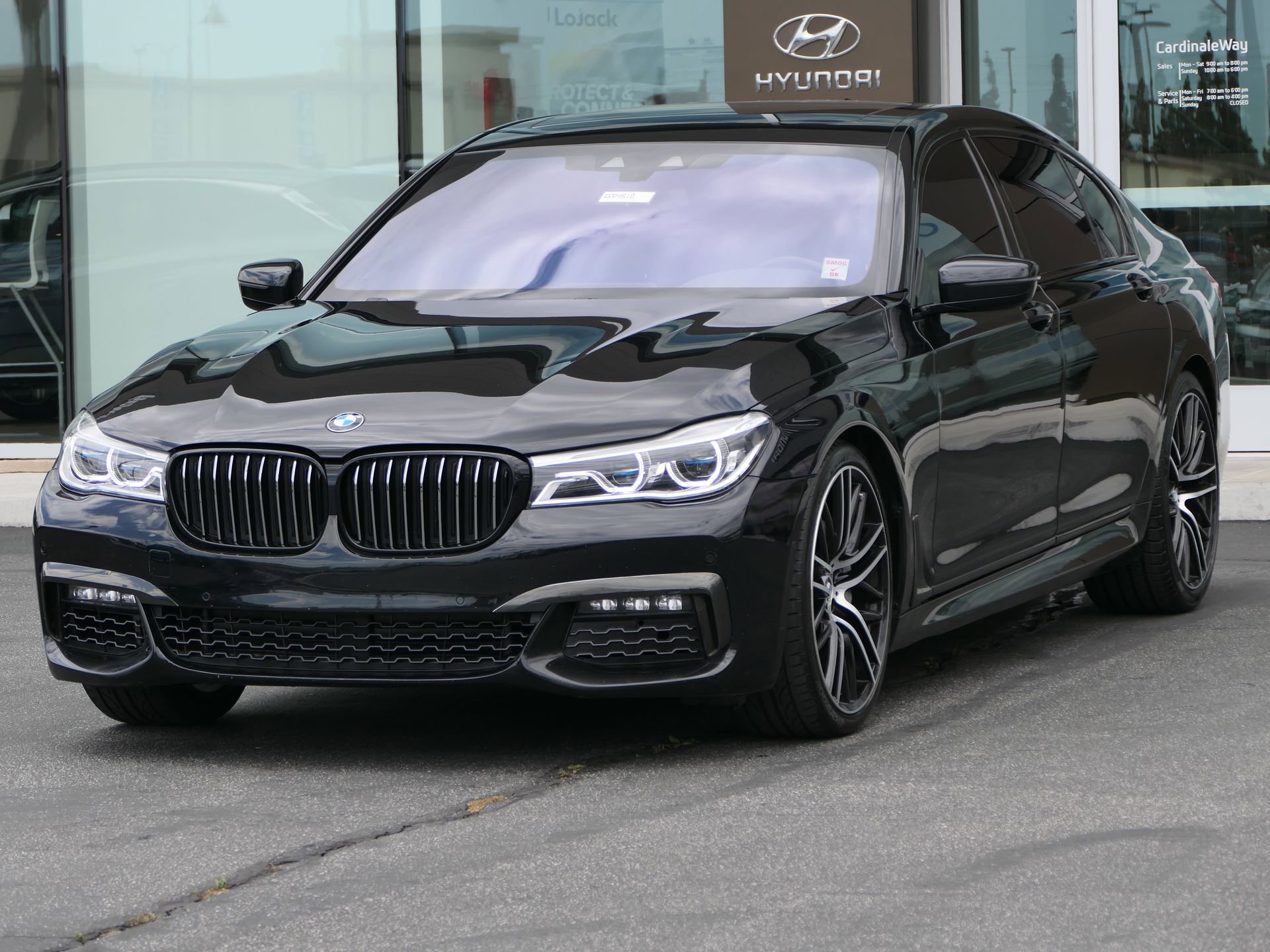 Used 2019 BMW 740i w/ M Sport Package RWD image 7