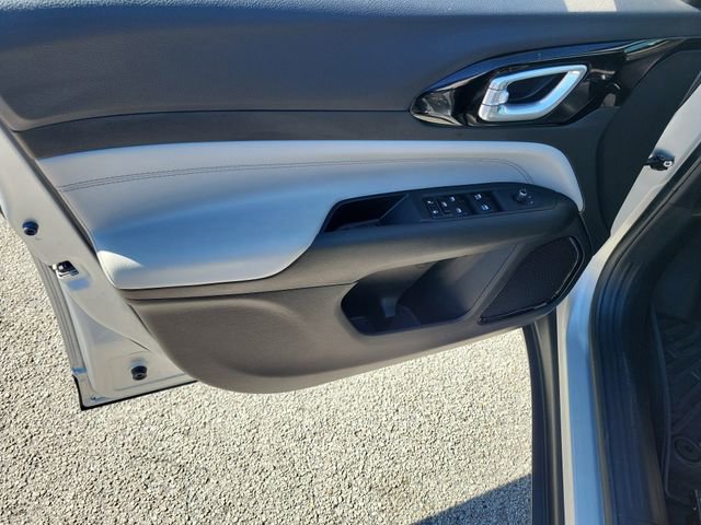 Used 2025 Jeep Compass Limited image 22