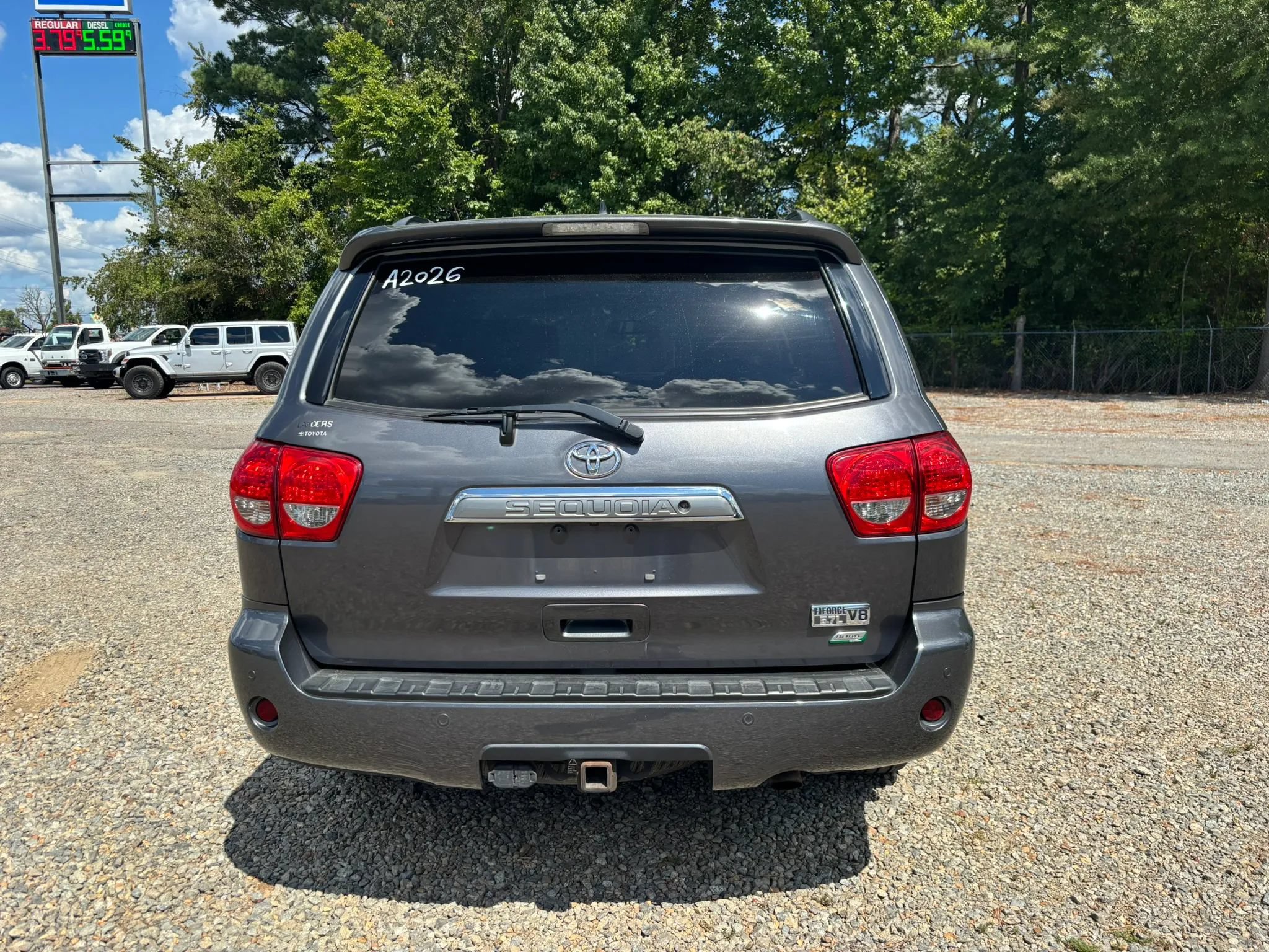 Used 2014 Toyota Sequoia Limited AWD/4WD image 3