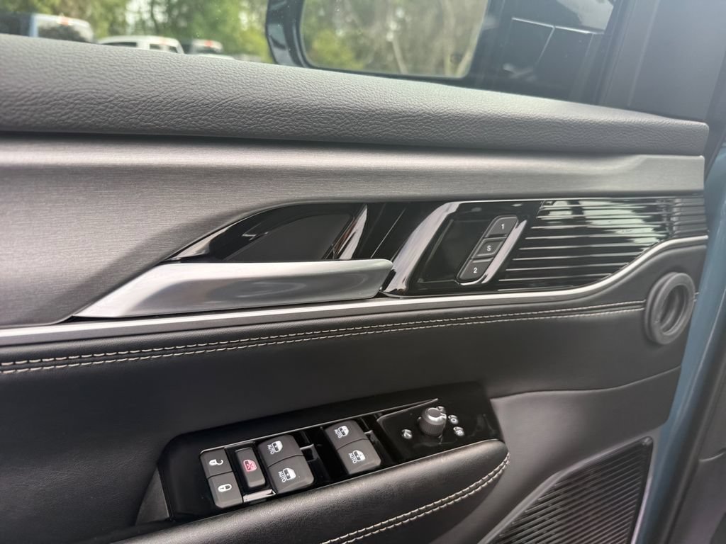 New 2026 Jeep Grand Wagoneer L Limited AWD/4WD image 19