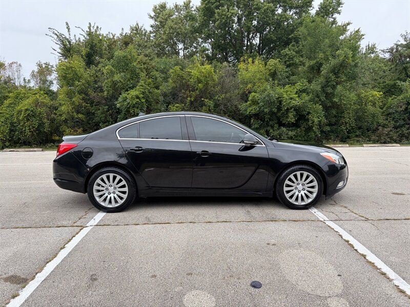 Used 2012 Buick Regal Leather FWD image 6