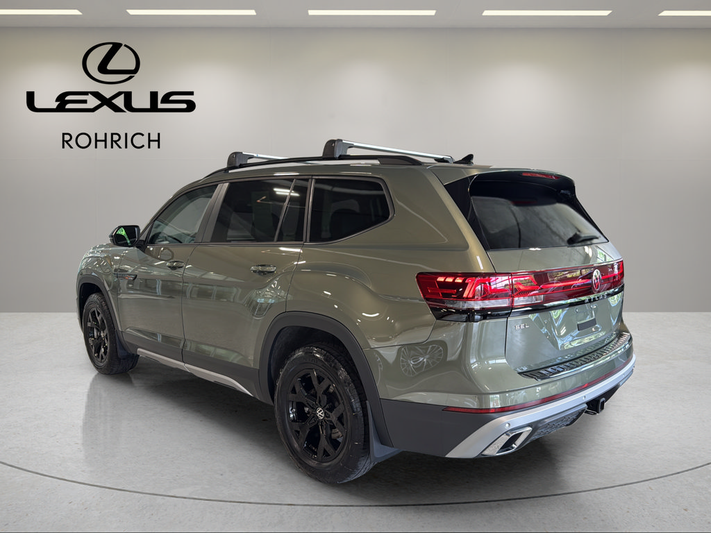 Used 2024 Volkswagen Atlas Peak Edition SEL AWD/4WD image 8