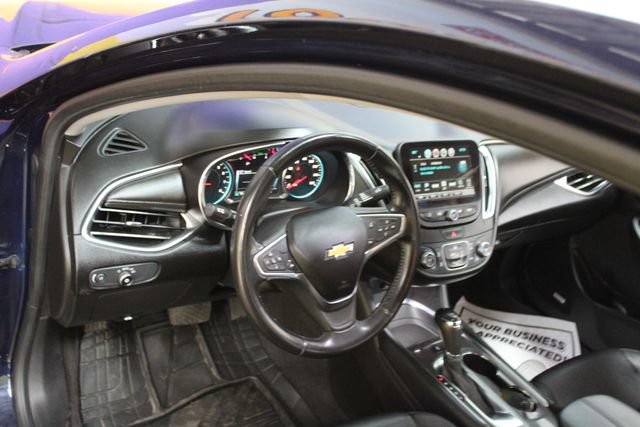 Used 2018 Chevrolet Malibu LT w/ True North Edition FWD image 14