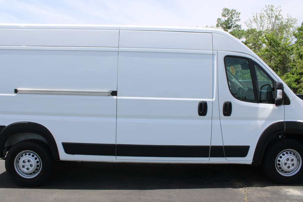 Used 2024 RAM ProMaster 2500 w/ Convenience Group FWD image 11