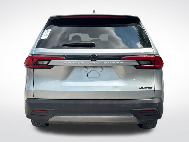 Used 2024 Toyota Grand Highlander FWD image 4