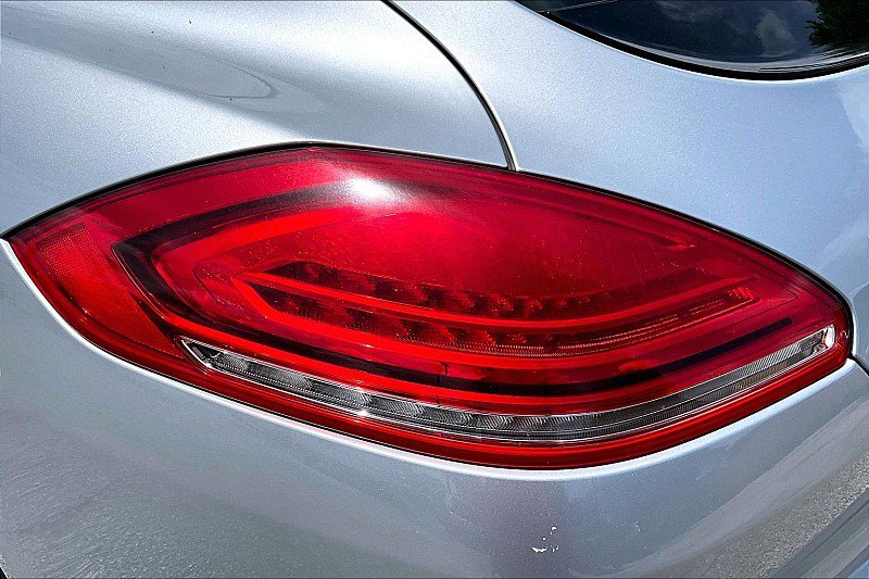 Used 2016 Porsche Panamera S RWD image 25