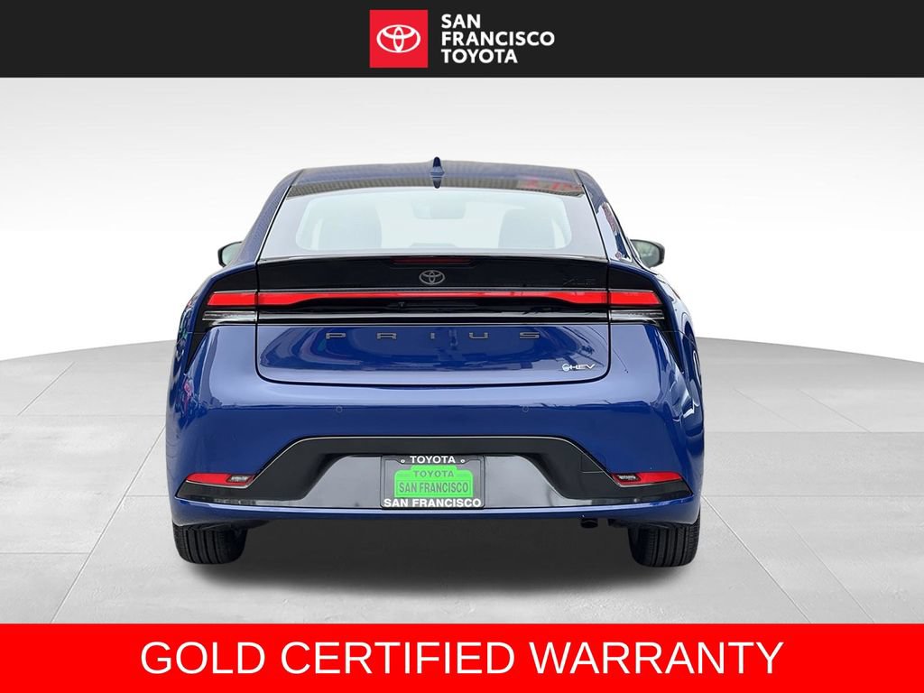 Certified 2025 Toyota Prius XLE FWD image 4