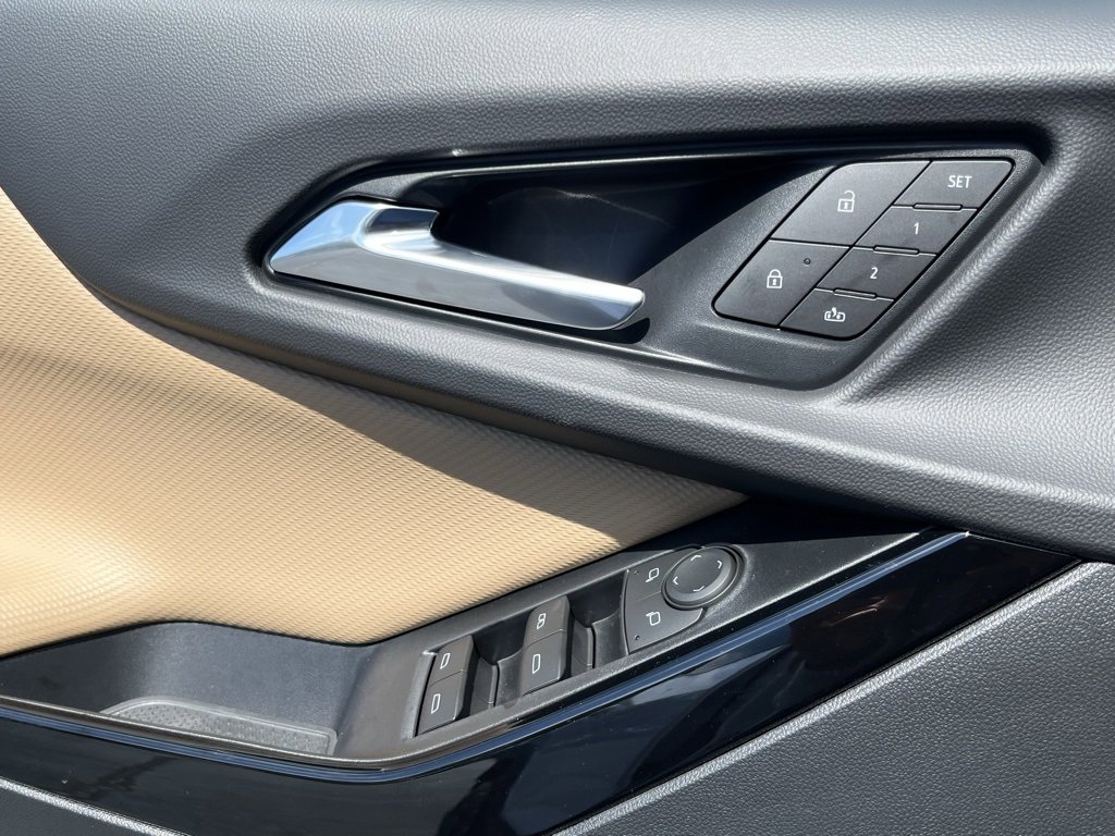 New 2026 Chevrolet Equinox ACTIV w/ Convenience Package III image 10