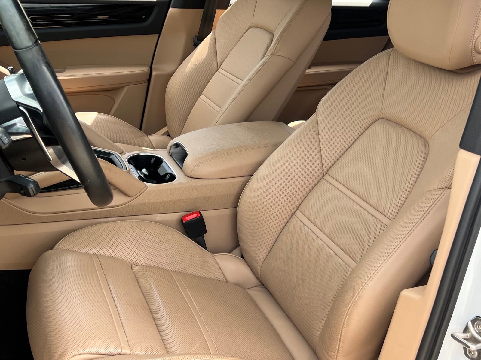 Certified 2023 Porsche Cayenne image 5