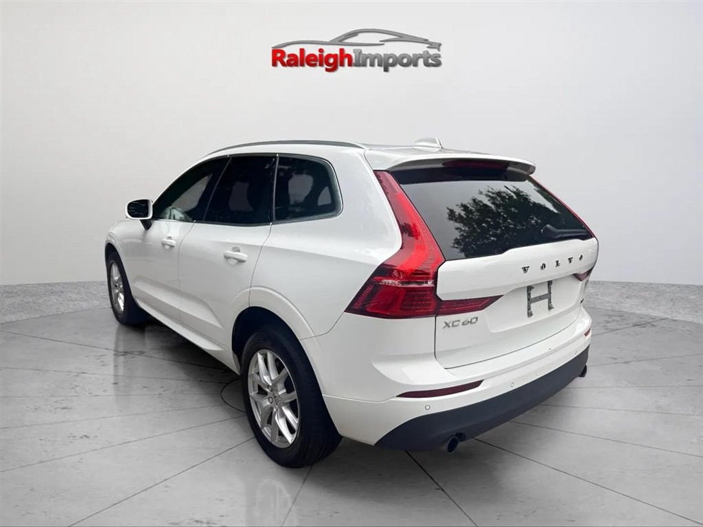 Used 2021 Volvo XC60 T5 Momentum w/ Premium Package AWD/4WD image 2