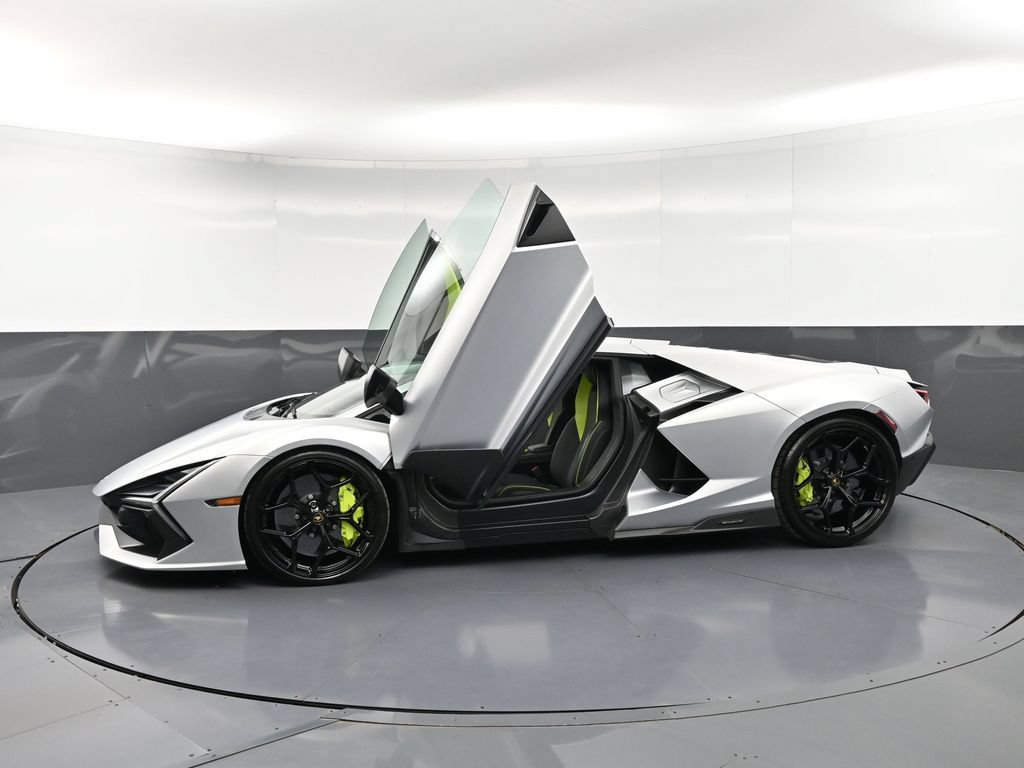 Used 2024 Lamborghini Revuelto AWD/4WD image 34