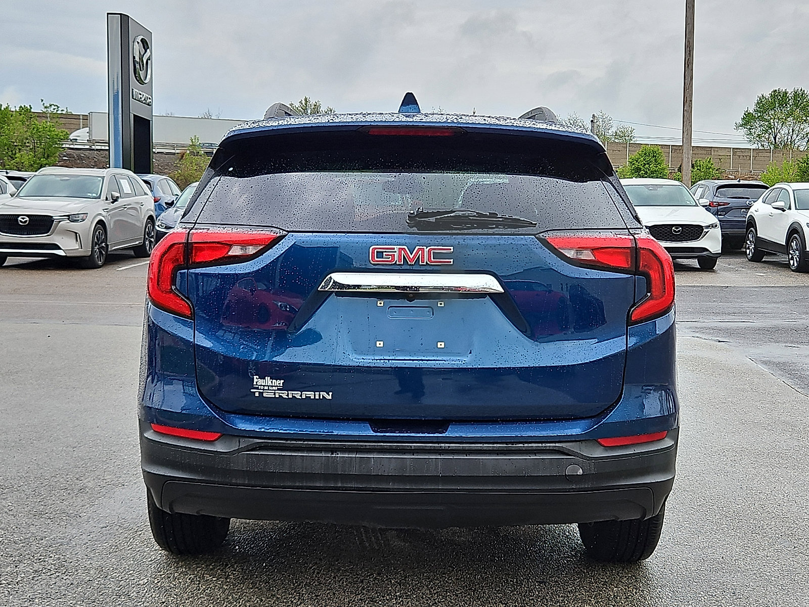 Used 2021 GMC Terrain SLE w/ Driver Convenience Package FWD image 5