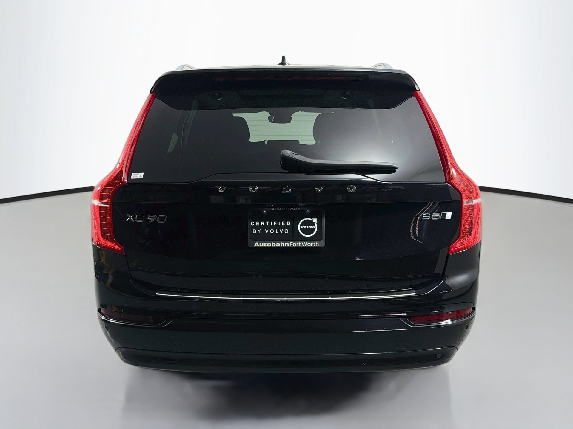 Certified 2023 Volvo XC90 B5 Core w/ Protection Package Premier AWD/4WD image 7
