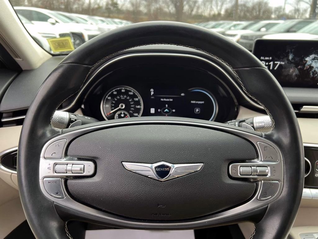 Certified 2022 Genesis GV70 2.5T w/ Cargo Package image 25