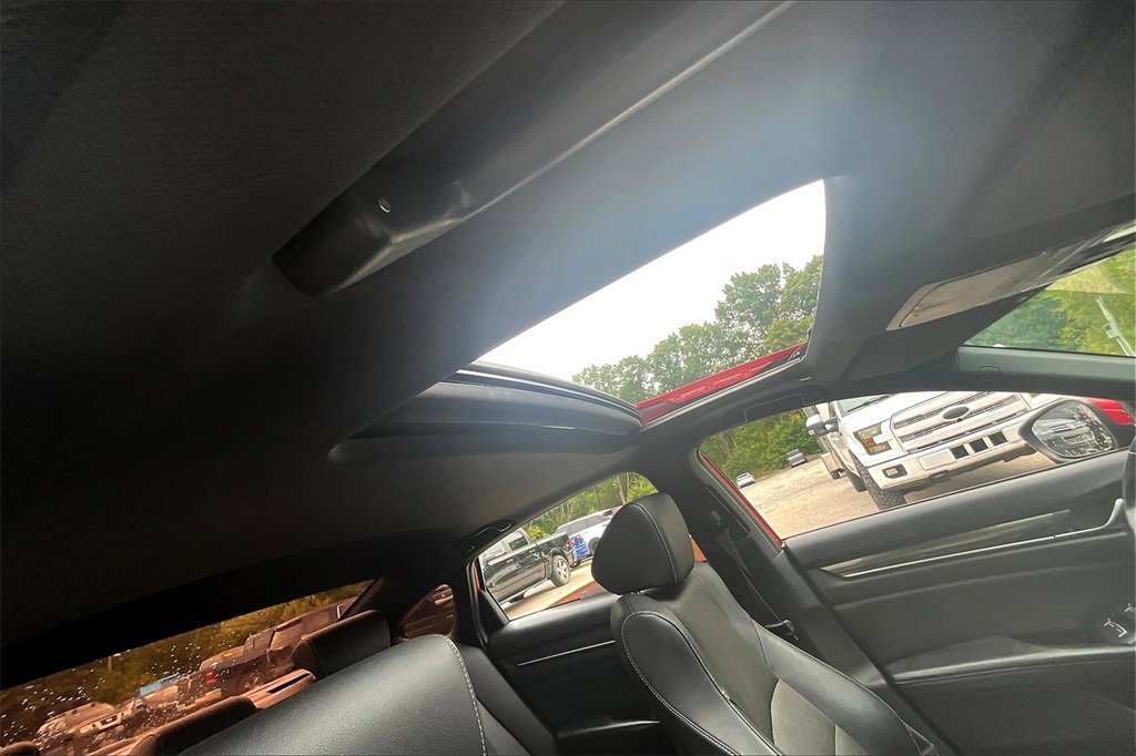 Used 2018 Honda Accord Sport image 25