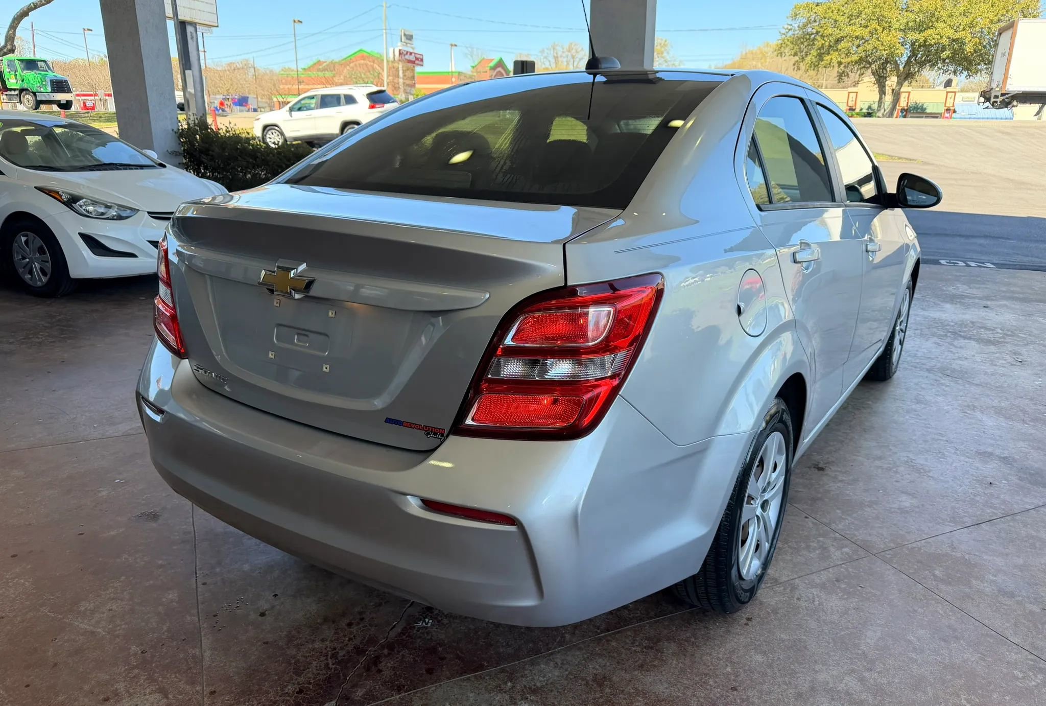 Used 2018 Chevrolet Sonic LS image 5