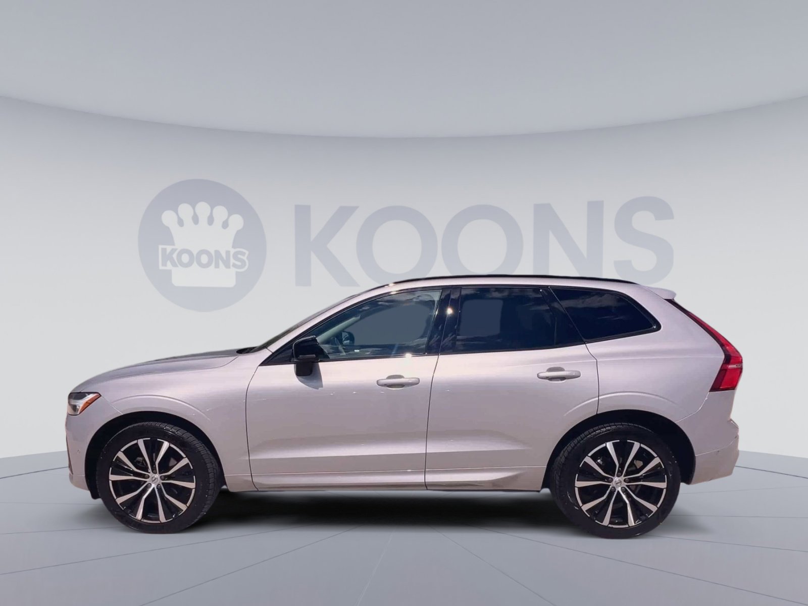 Certified 2023 Volvo XC60 B5 Plus w/ Protection Package Premier AWD/4WD image 7