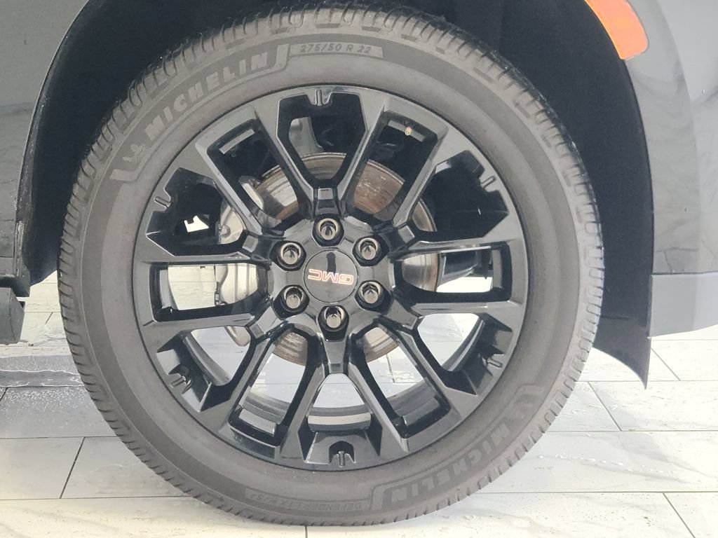 Used 2022 GMC Yukon Denali RWD image 10