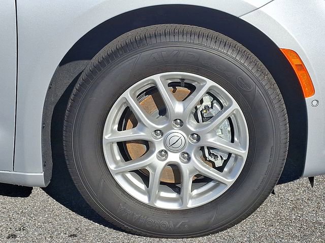 New 2026 Chrysler Pacifica Select FWD image 6
