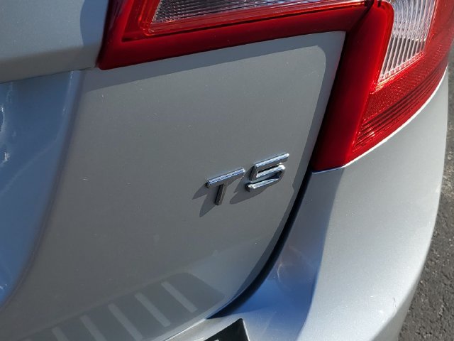 Used 2015 Volvo S60 T5 Platinum w/ Climate Package FWD image 8