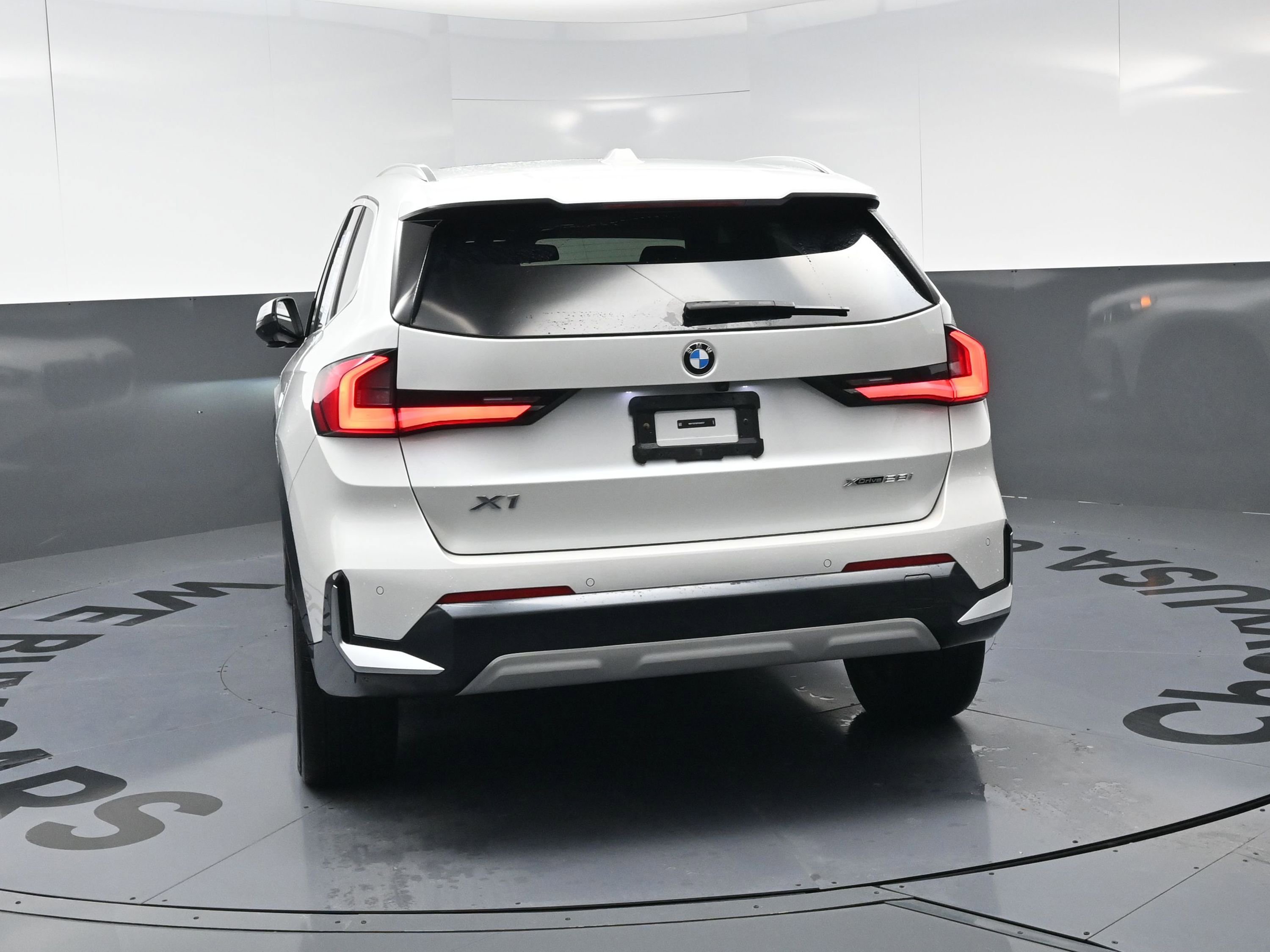 Used 2023 BMW X1 xDrive28i w/ Premium Package image 8