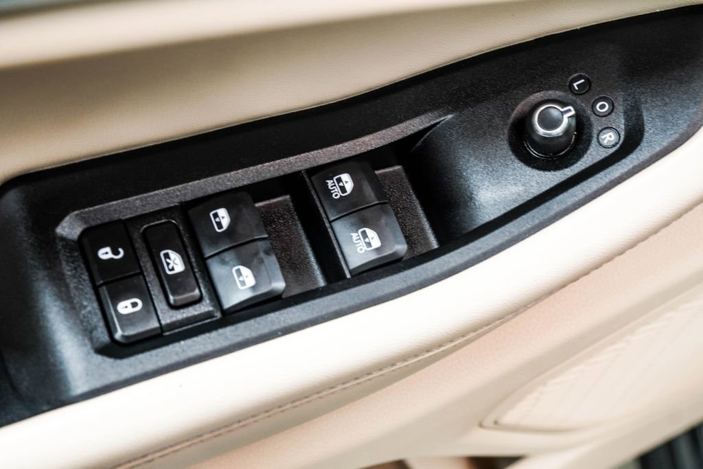 Used 2023 Jeep Grand Cherokee L Limited image 43