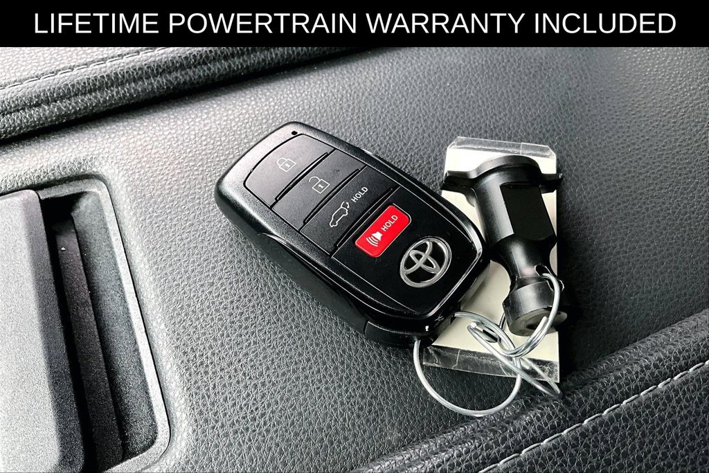 Used 2024 Toyota Grand Highlander AWD image 13