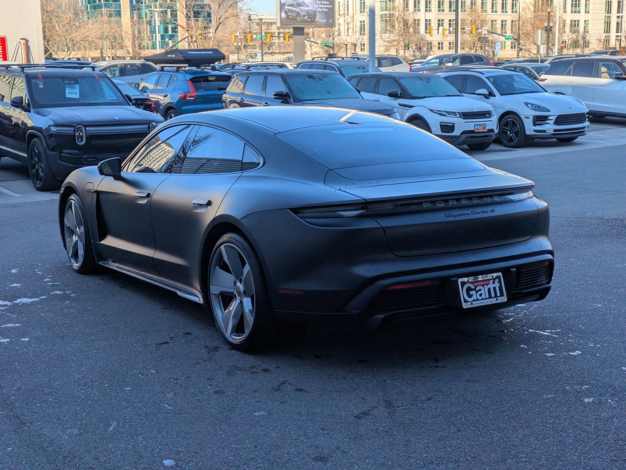 Used 2021 Porsche Taycan Turbo image 5