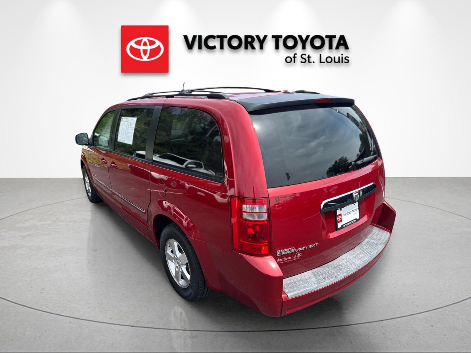 Used 2008 Dodge Grand Caravan SXT w/ Entertainment Group 2 FWD image 5