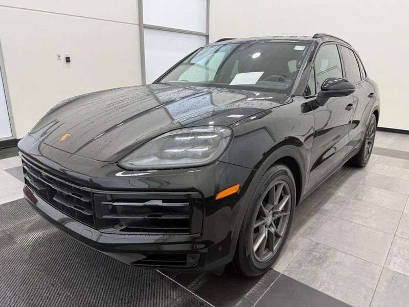 Certified 2024 Porsche Cayenne image 1