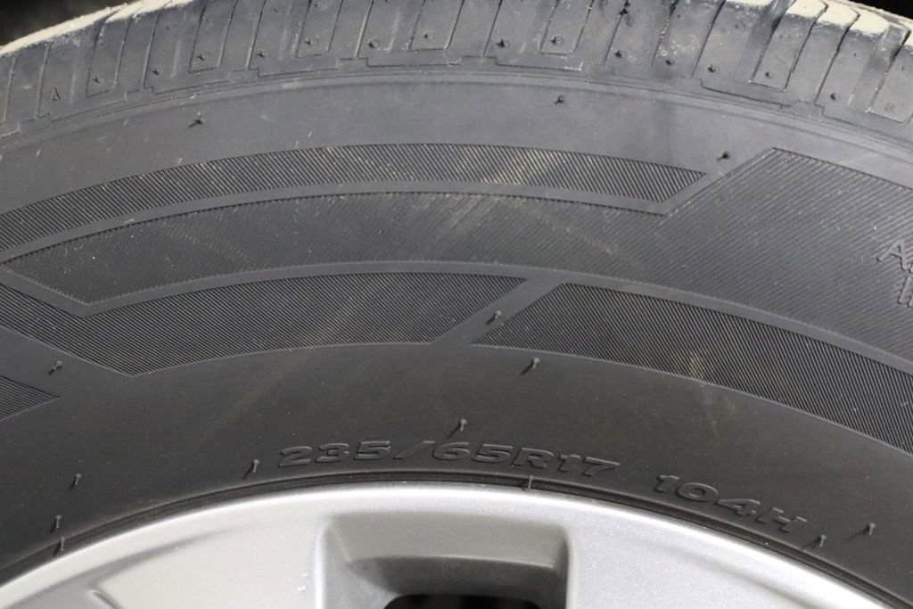 Used 2020 Hyundai Santa Fe SE image 37