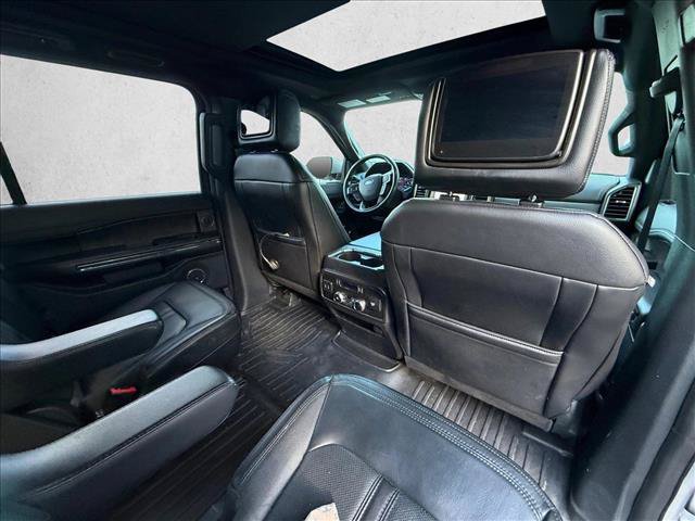 Used 2019 Ford Expedition Limited w/ Equipment Group 302A AWD/4WD image 23
