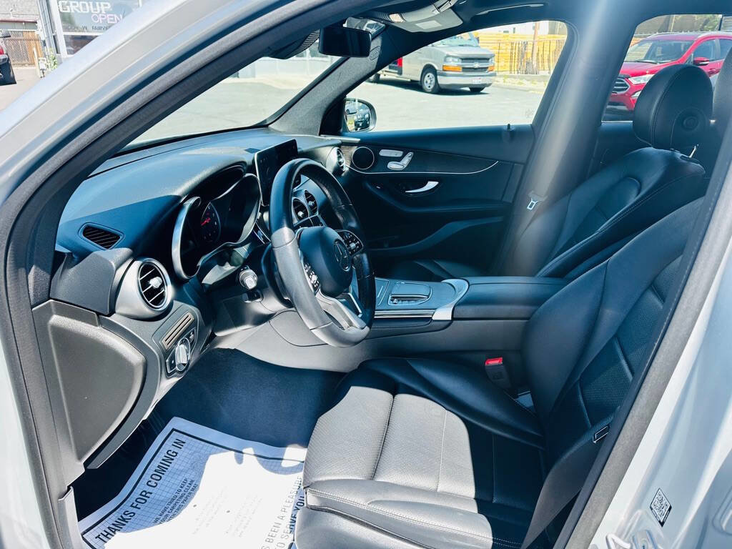 Used 2020 Mercedes-Benz GLC 300 4MATIC image 23