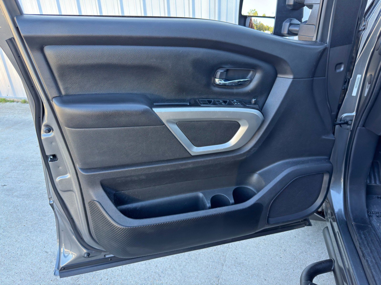 Used 2021 Nissan Titan SV w/ SV Convenience Package AWD/4WD image 34