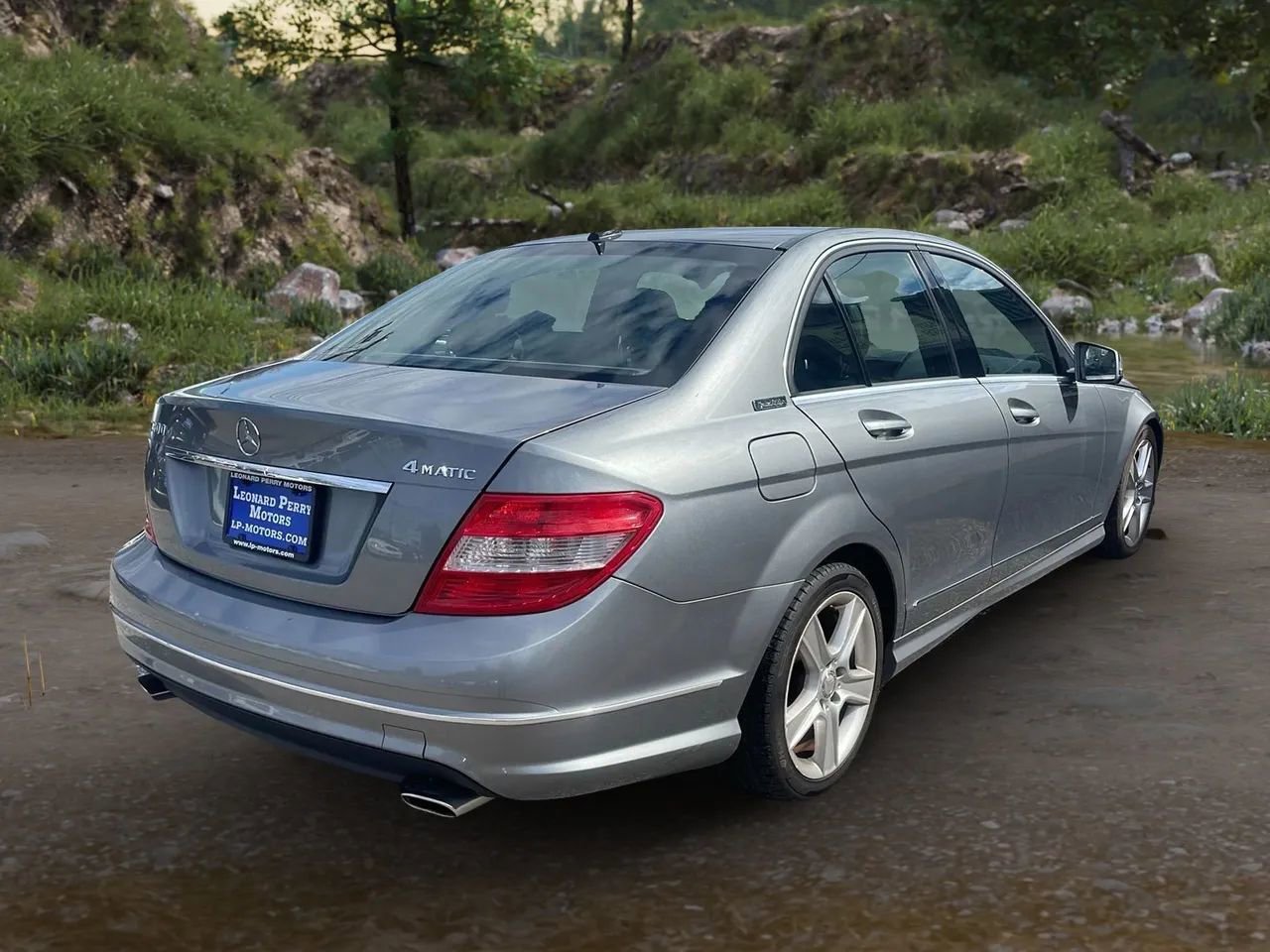 Used 2011 Mercedes-Benz C 300 4MATIC Sedan image 5
