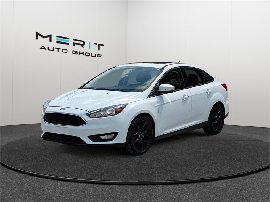 Used 2016 Ford Focus SE w/ Equipment Group 201A FWD image 4