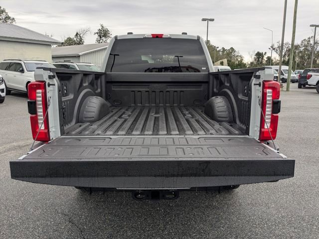 Used 2025 Ford F250 Lariat w/ Black Appearance Package image 13