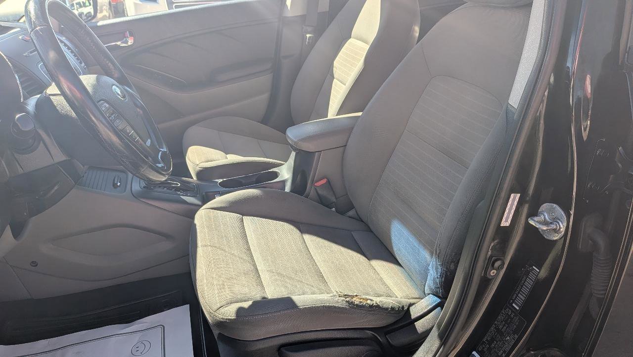 Used 2015 Kia Forte EX w/ UVO Package W/17" Alloys image 9