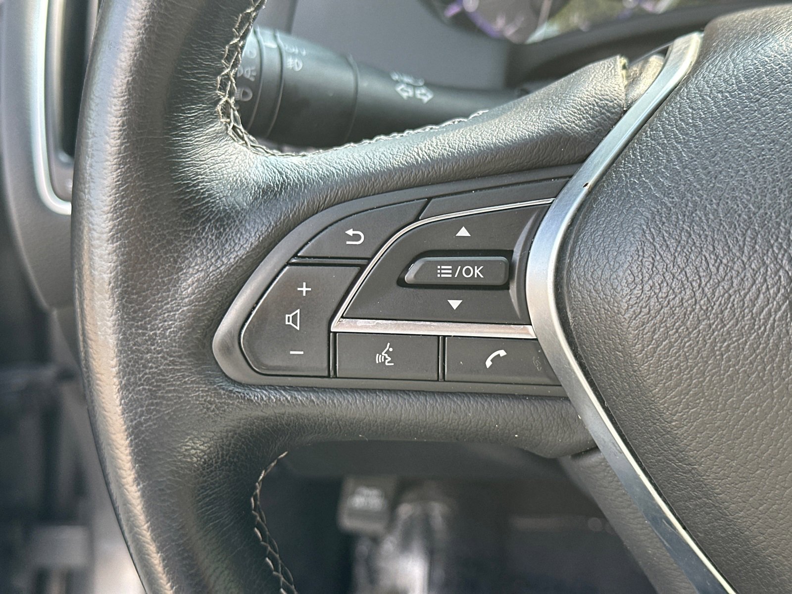 Used 2017 INFINITI Q60 w/ Premium Plus Package 2.0T image 22